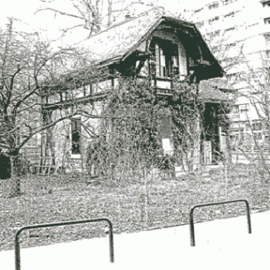 Vieux pavillon coté